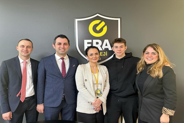 ERA Koleji’ndeki öğrenci, İtalya’daki 2 üniversiteden kabul aldı