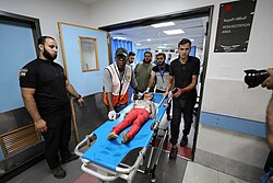 Gazze’deki hava saldırılarında beş uluslararası yardım görevlisi öldürüldü