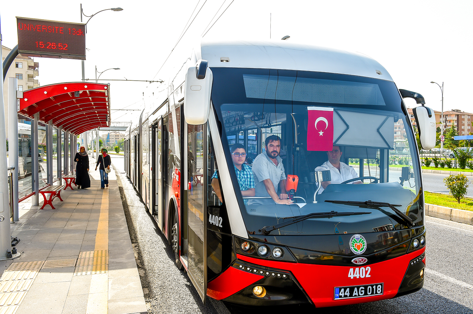 Malatya Büyükşehir Belediyesi’nden bayramın ilk günü ücretsiz ulaşım