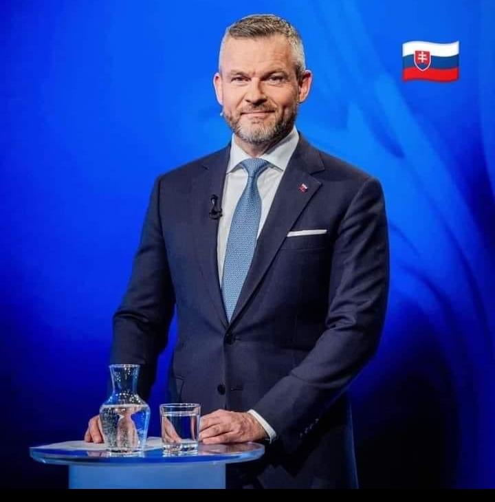 Rusya dostu siyasetçi Slovakya’nın yeni Devlet Başkanı oldu