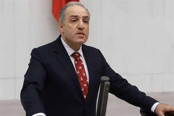 Yeneroğlu, 5 Nisan Avukatlar Günü’nü kutladı