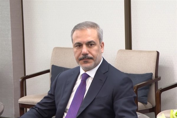 Bakan Fidan, Dünya Ahıska Türkleri Birliği Genel Başkanı Kassanov’u kabul etti