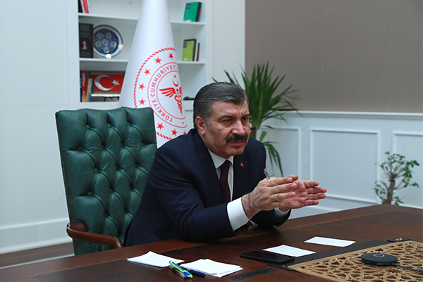 Bakan Koca: Hava ambulanslarımız hastaların emrinde