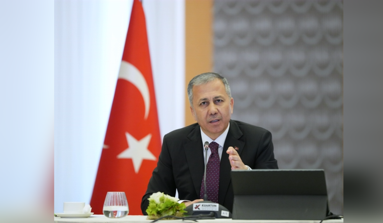 Bakan Yerlikaya, Körfez ülkelerinin büyükelçileri ve maslahatgüzarları ile görüştü