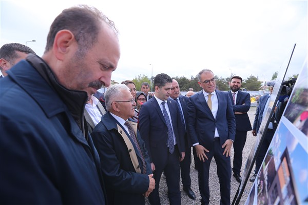 Başkan Büyükkılıç, Pınarbaşı Terminal ve Ticaret Binası Projesi’ni inceledi