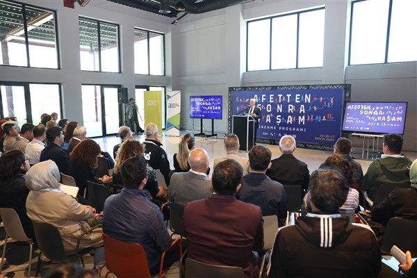 Başkan Özdemir, Afetten Sonra Yaşam Öğrenme Programı’na katıldı