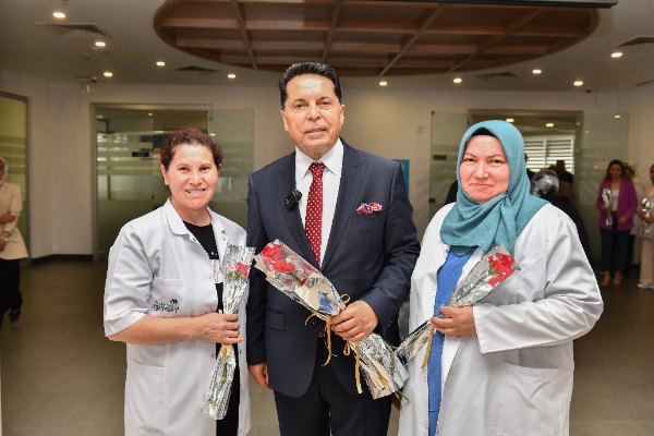 Başkan Özer, kadın personelin Anneler Günü’nü kutladı