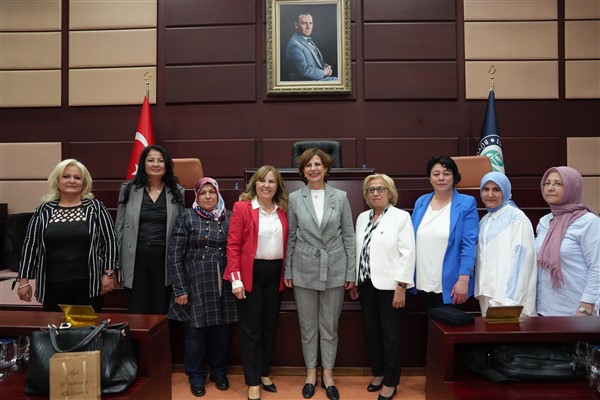 Başkan Ünlüce’ye ziyaretler sürüyor