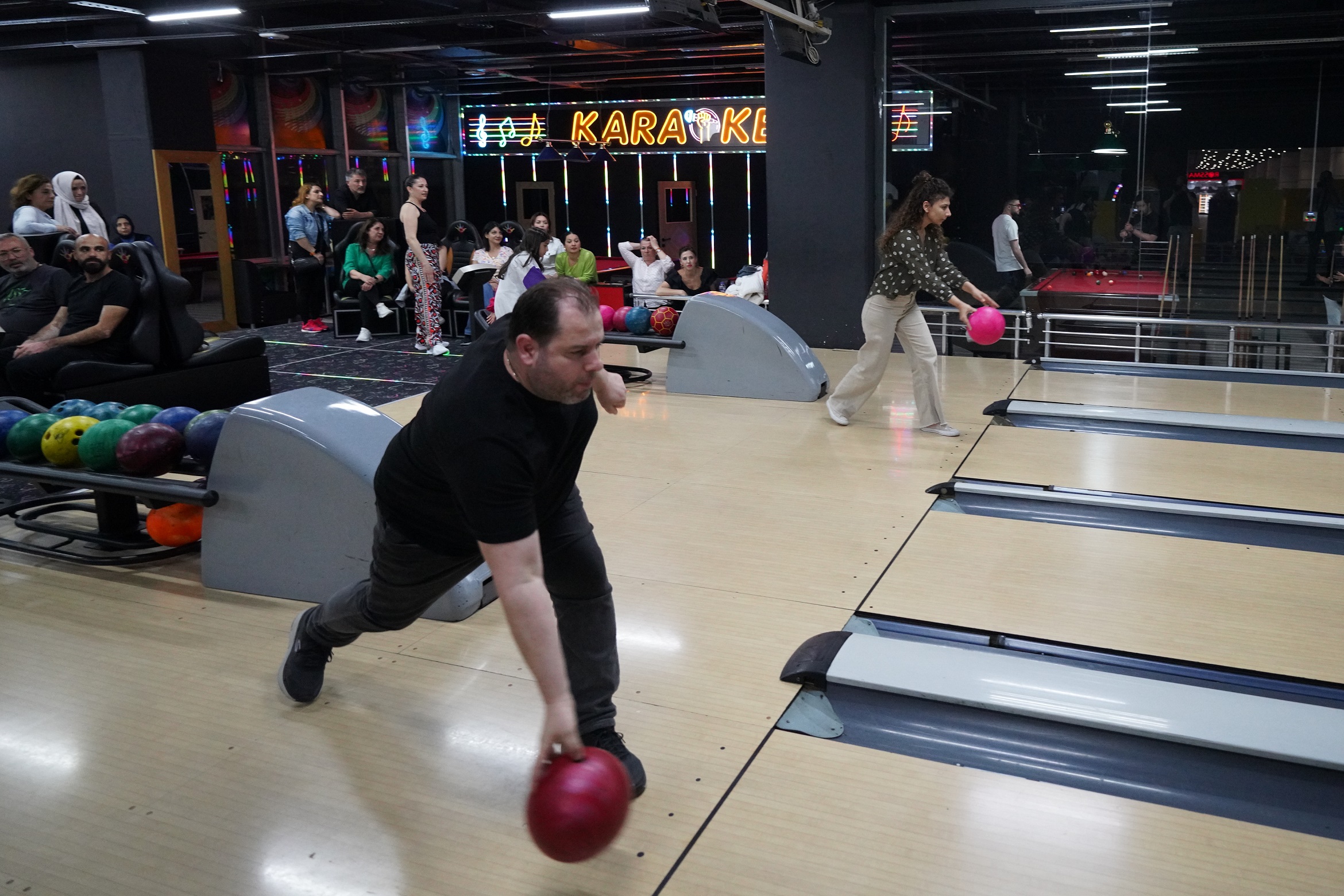 Beylikdüzü’nde ”Ödüllü Bowling Turnuvası” sona erdi