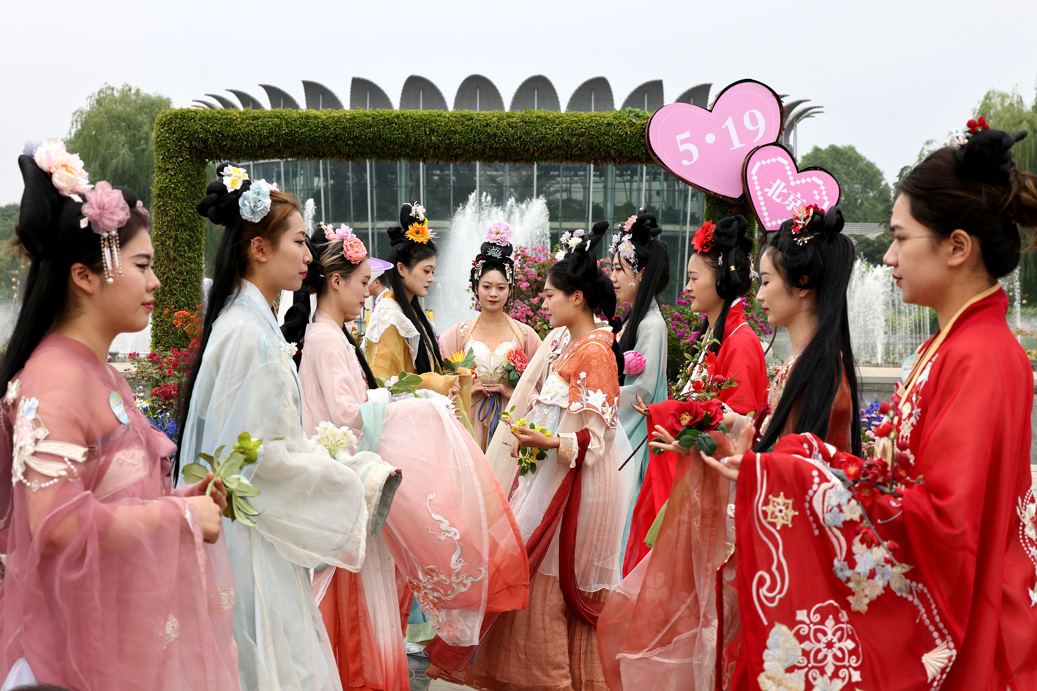 Çin’de 100 milyar yuan tutarında kupon dağıtılacak