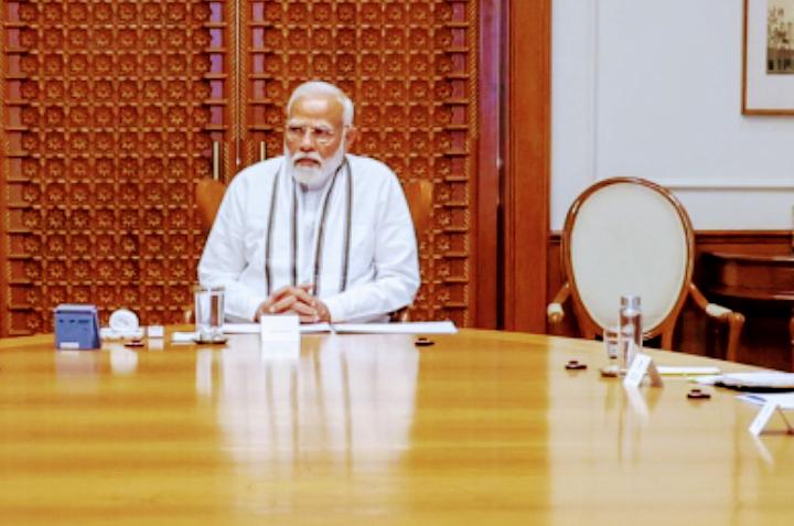 Hindistan Başbakanı Narendra Modi kendisinin Tanrı tarafından seçildiğini iddia etti