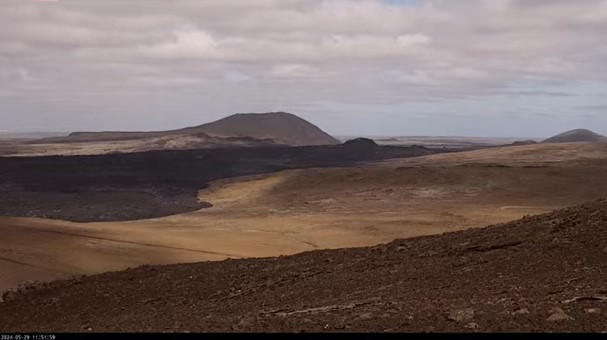 İzlanda’nın Grindavík kenti muhtemel magma akışı nedeniyle boşaltılıyor