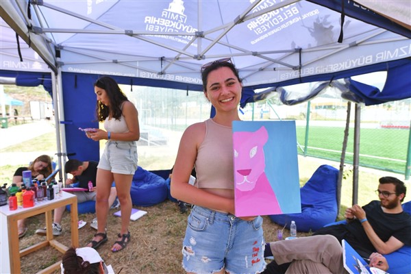İzmir’de “Gençlik Festivali” düzenlendi