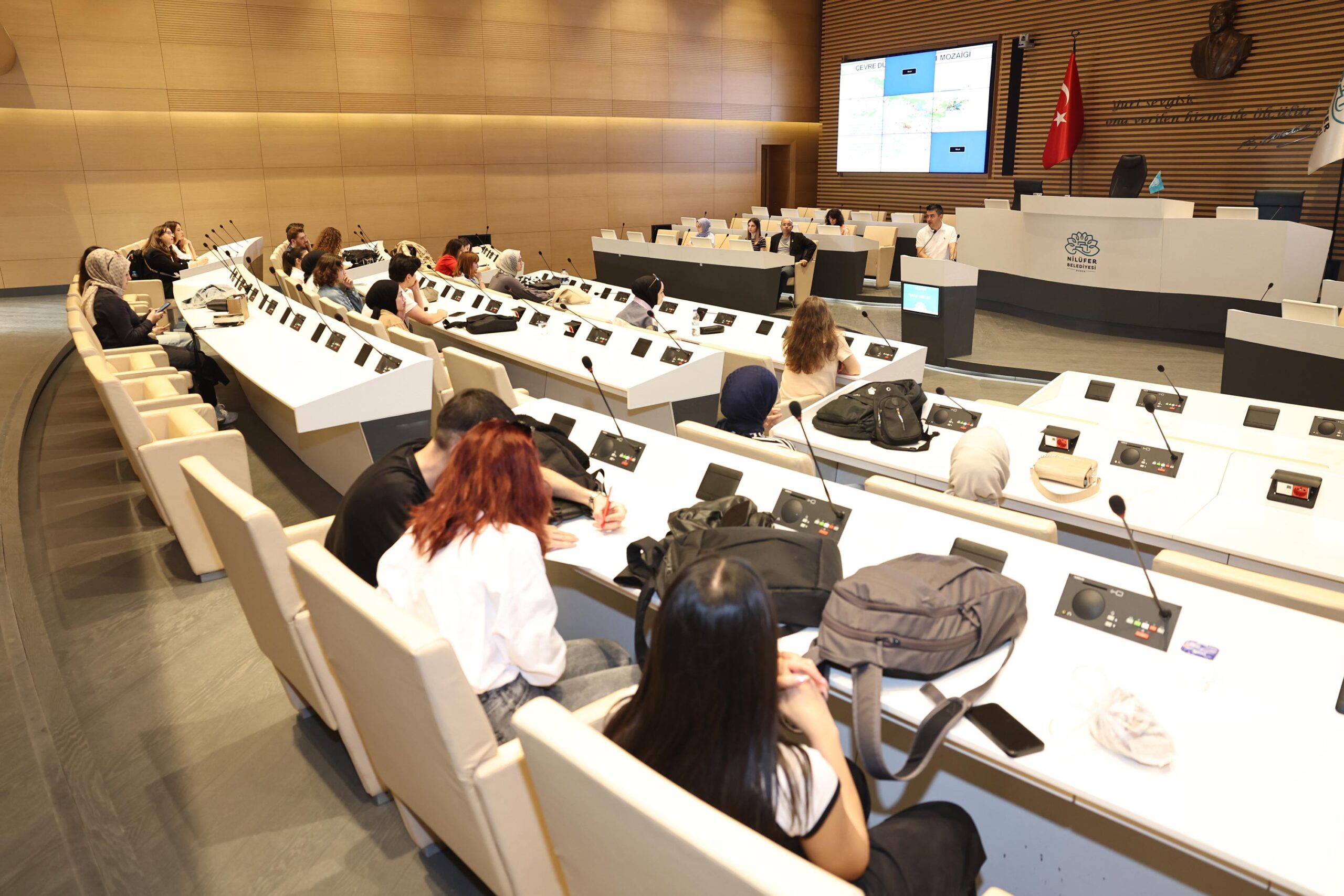 Mimarlık öğrencileri Nilüfer’i inceledi