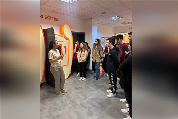 Nilüfer Belediyesi’nden öğrencilere afet ve acil durum eğitimi