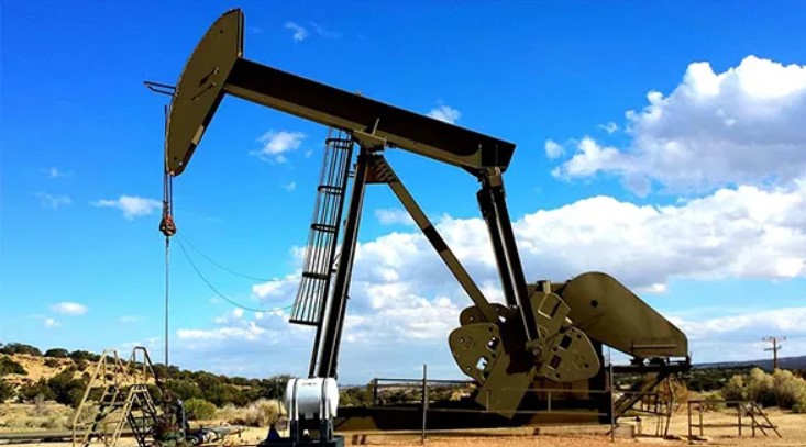 OPEC+ toplantısı öncesinde petrol fiyatları hafif yükseldi