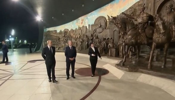 Putin on gün içinde üçüncü yurtdışı resmi ziyaret için Özbekistan’a gitti