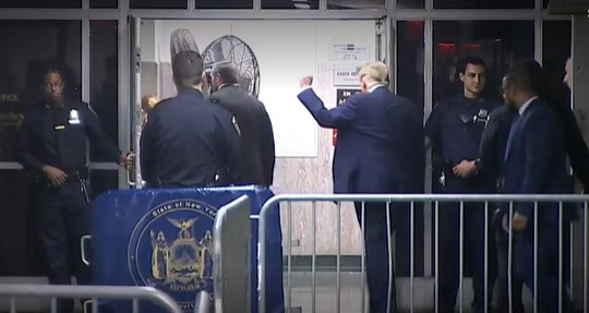 Trump mahkum edilmesinin ardından kararı ”rezalet” olarak nitelendirdi