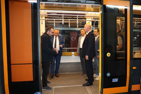 Uşak Belediyesi heyeti, ESTRAM hatları ve atölyelerini inceledi