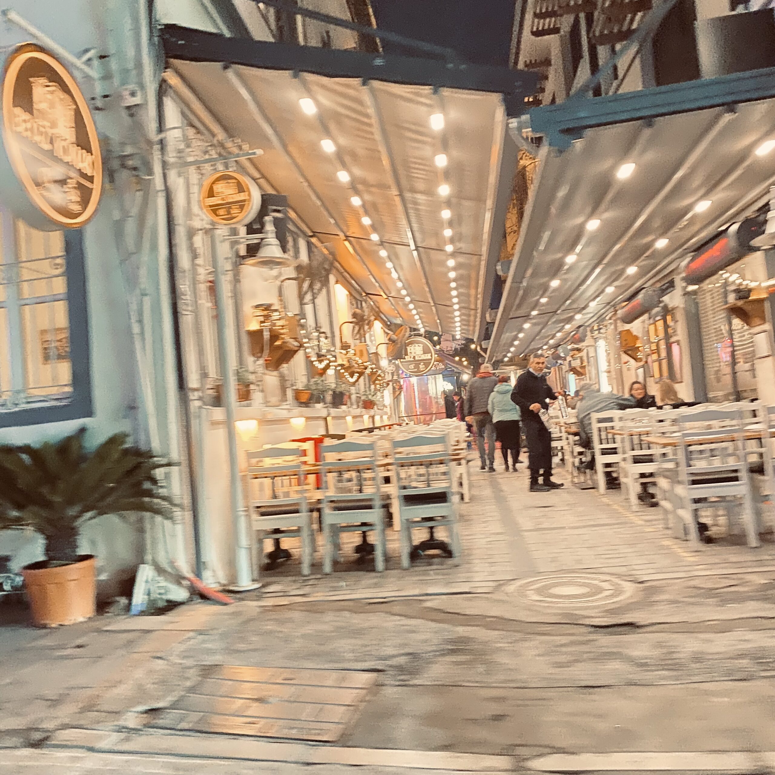 Yeni Yıla Merhaba! İzmir Kordon Boyu Kutlamaları Sonrası Sessizliğe Büründü!