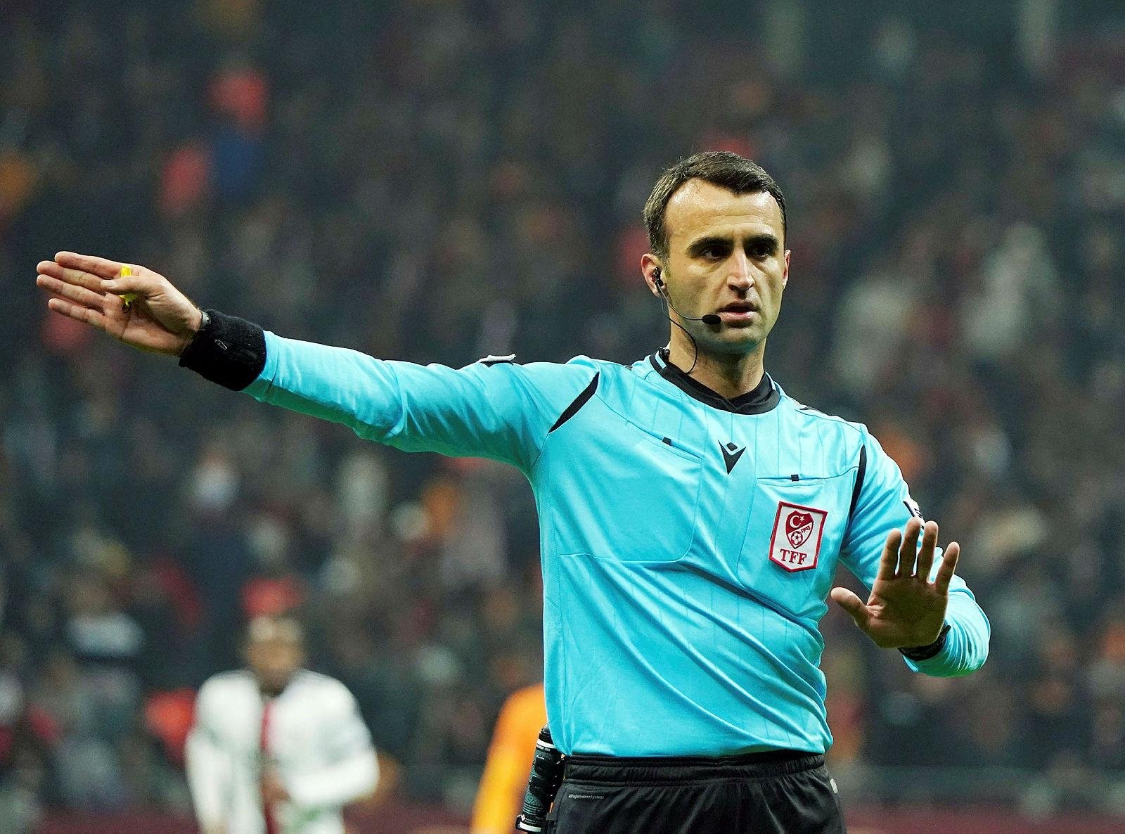 Yine bir Galatasaray maçı yine bir skandal!