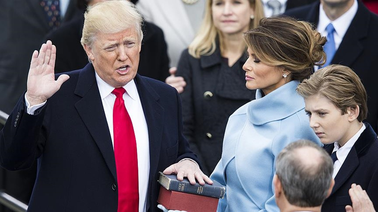 Trump İncil’e El Basmadı! ABD Bunu Konuşuyor…