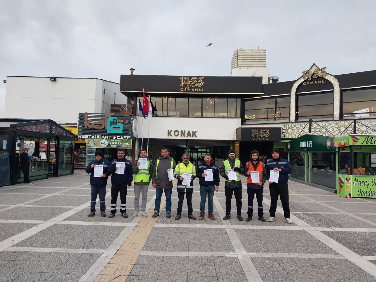Son Dakika: İzmir Büyükşehir Belediyesi’nde Amaç Güvenceli Çalışma! İşçiler İzmirlilere Bildiri Dağıttı