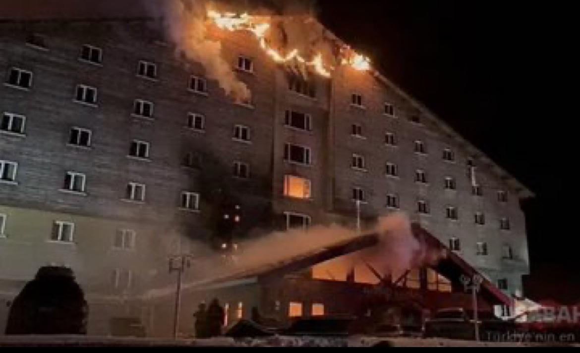 BOLU’DA OTEL YANGINI: 10 ÖLÜ