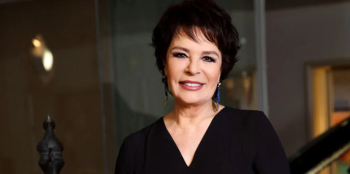 Hülya Koçyiğit Londra’da Hastaneye Kaldırıldı!