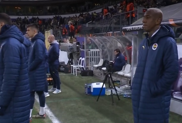 Fenerbahçe İlk Devreyi Berabere Kapattı