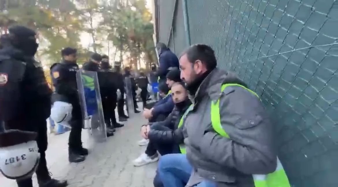 İZMİR BELEDİYESİ TAŞERON İŞÇİLERİ EYLEMDE 45. GÜNDE