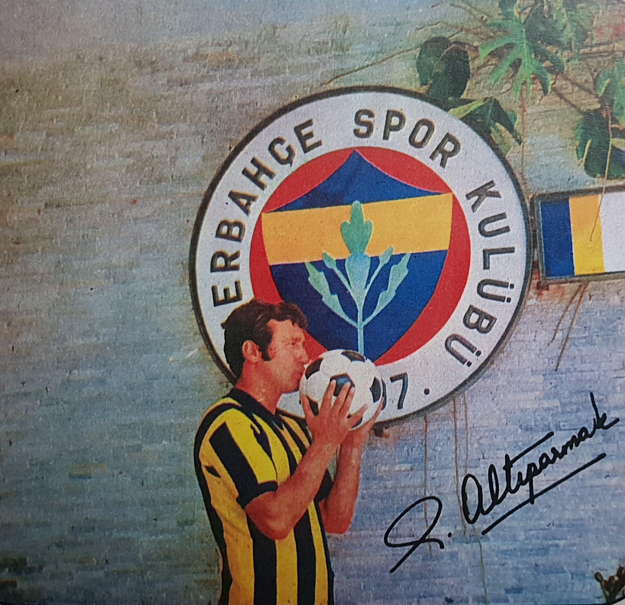 FUTBOL CAMİASININ ACI KAYBI: OGÜN ALTIPARMAK VEFAT ETTİ