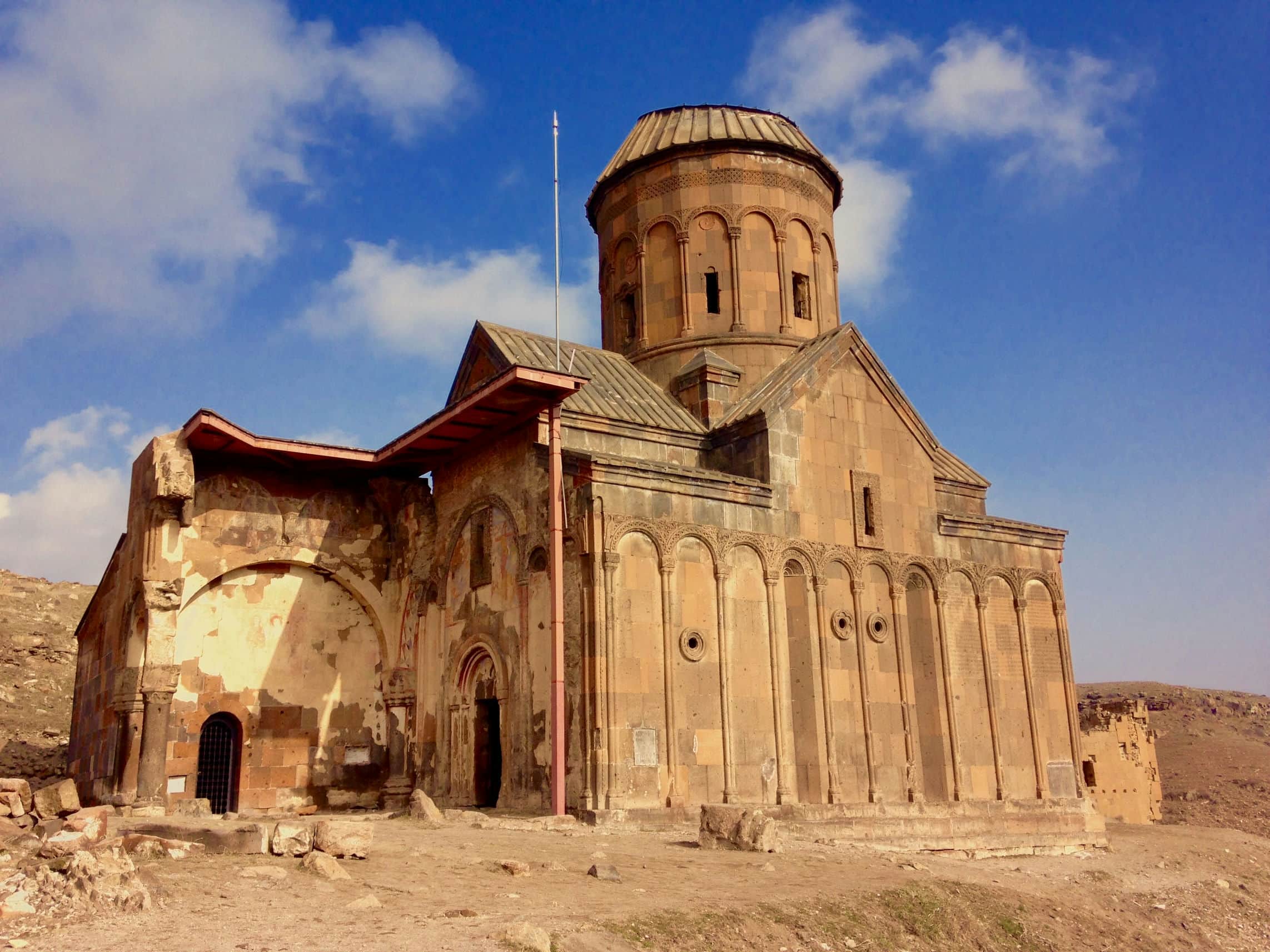 TÜRKİYE’NİN BÜYÜLEYİCİ TARİHİ ANİ HARABELERİ