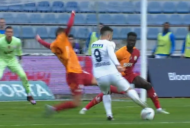 Kasımpaşa 2-1 Öne Geçti Galatasaray Yeniliyor