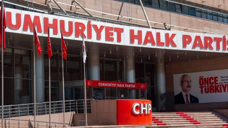 CHP’ye Kayyum Atanır Mı? CHP Kapatılırsa Ne Olur? Olası İhtimaller ve Sonuçları Ne Olur?