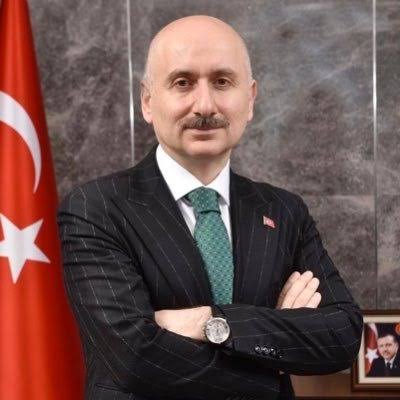 Adil Karaismailoğlu: Kazanan Bir Siyasi Kariyerin Hikayesi