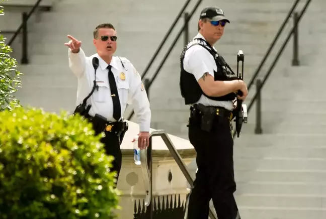 Beyaz Saray Yakınlarında Silahlı Çatışma!