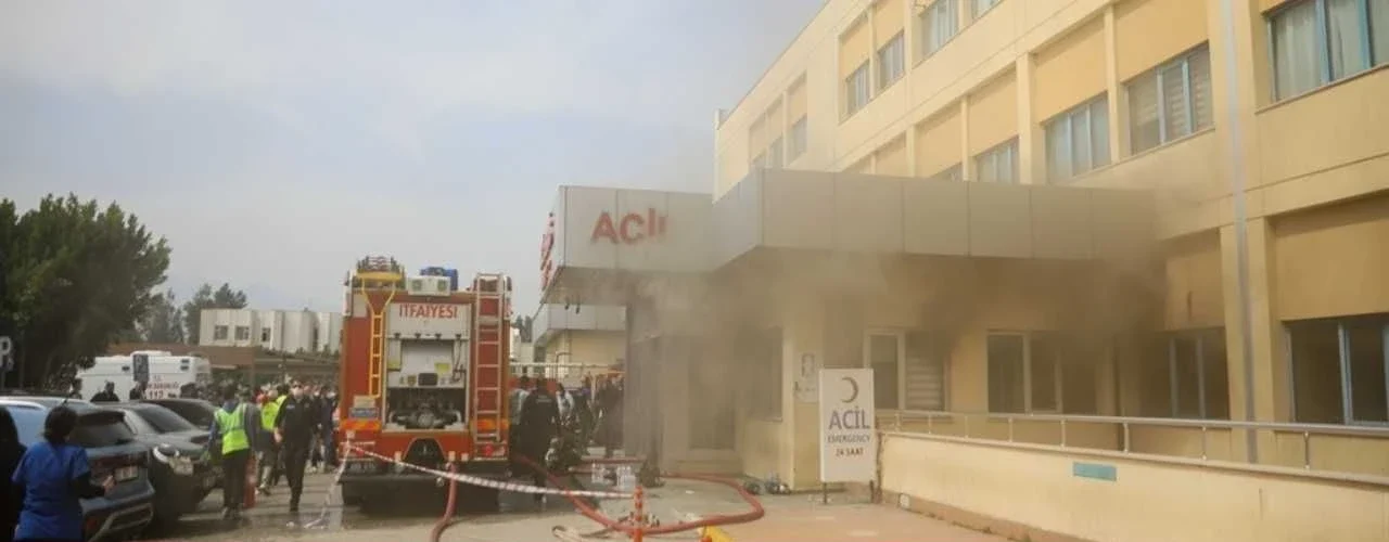 Antalya Akdeniz Üniversitesi Hastanesinde Yangın!