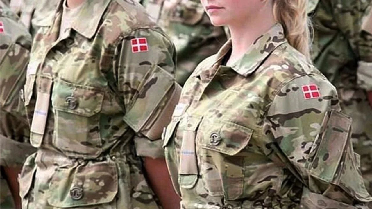 Danimarka’da Kadınlara Zorunlu Askerlik