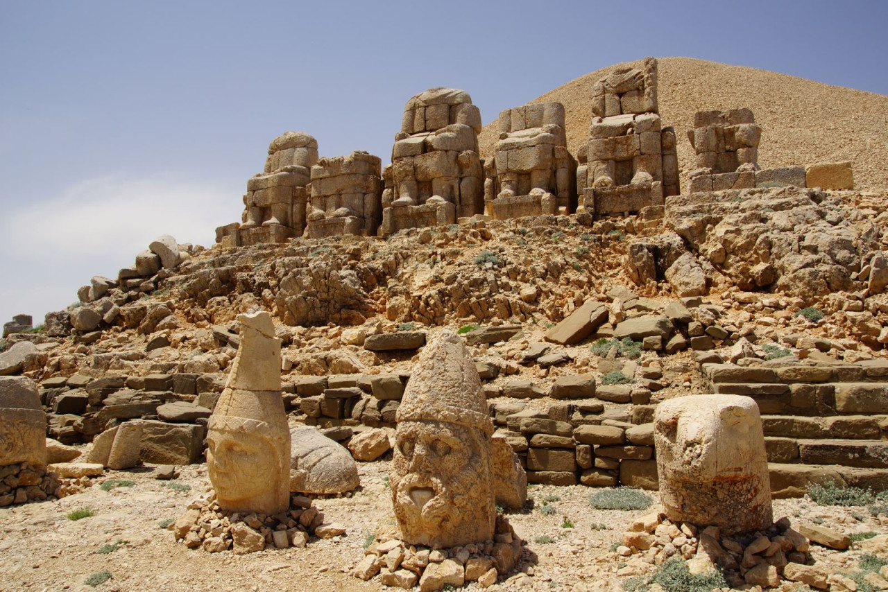 TANRILARIN MEKANI NEMRUT