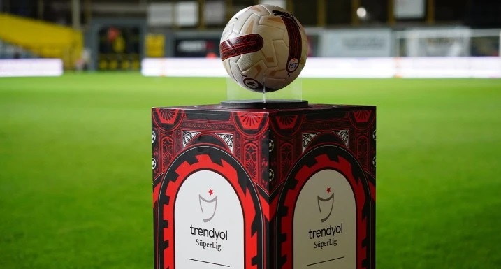 Süper Lig 35. Hafta Pazar Günü Maçları