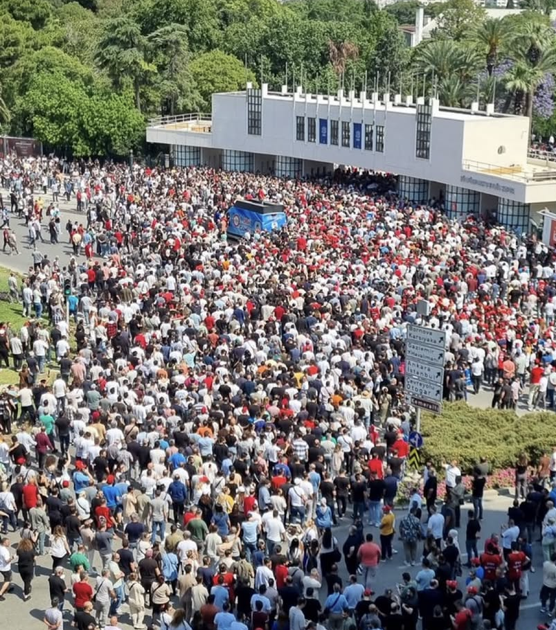 Toplu Sözleşme Krizi: İzmir’de Sendika ve Belediye Arasında Neler Yaşandı?