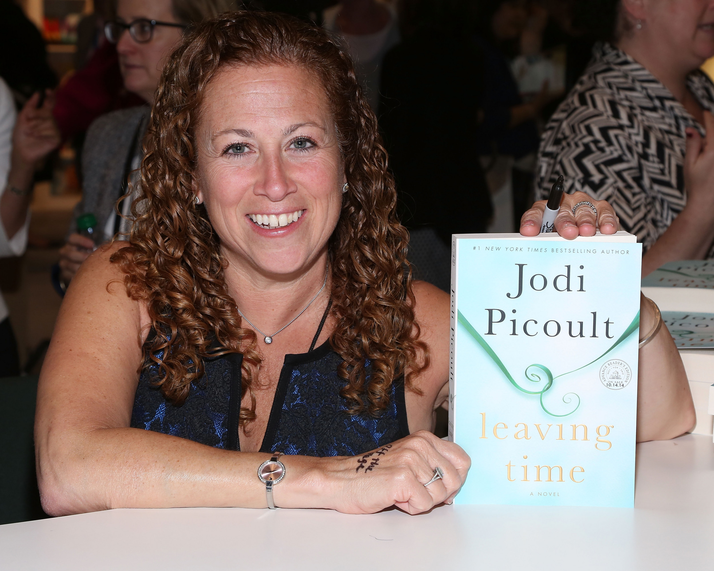 JODI PICOULT KİMDİR? ESERLERİ NELERDİR?