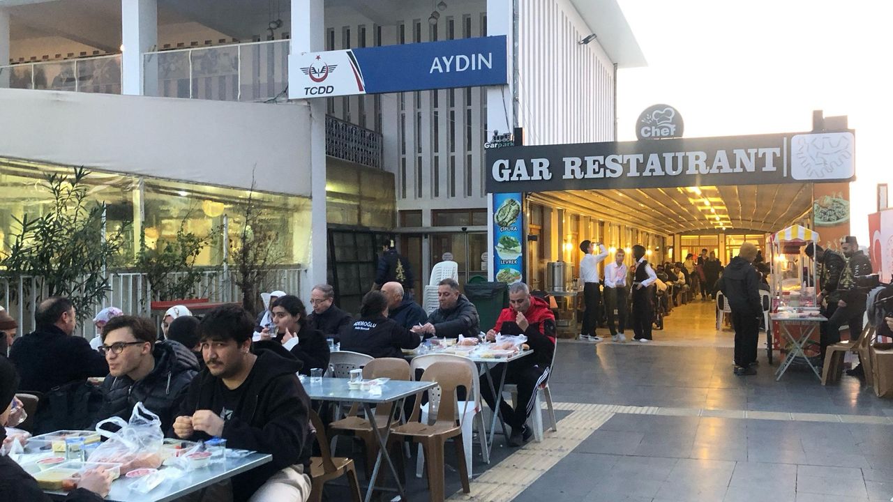 Vakıflar, Aydın’da bin kişiyi iftar sofrasında buluşturdu