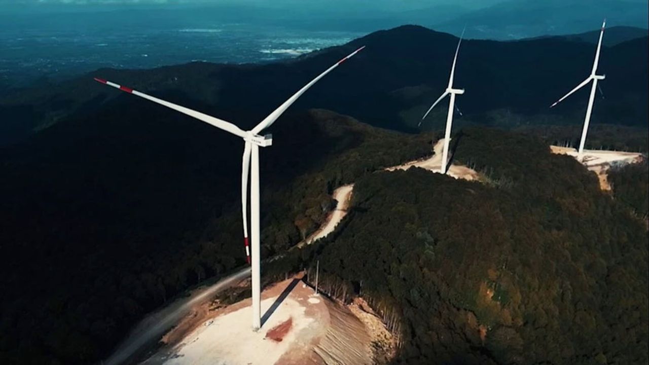 Türkiye yenilenebilir enerjide büyük adım attı… Rüzgar ve güneş yüzde 30’u aştı