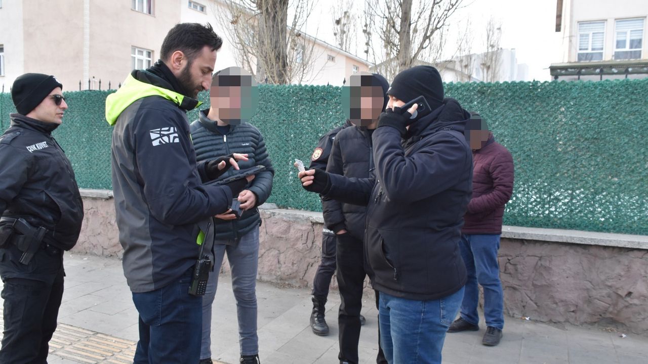 Kars’ta okul çevrelerine yönelik denetimler sıklaştırıldı