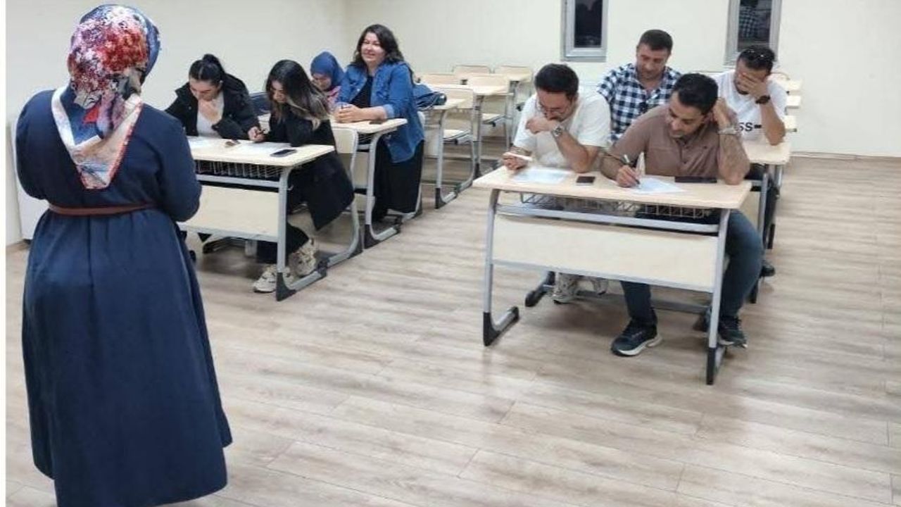 Sarıkamış’ta personellere kumar bağımlılığı eğitimi verildi