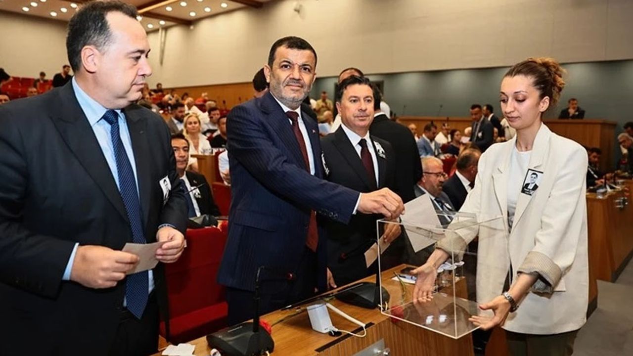 Ege Belediyeler Birliği’nin yeni Başkanı Bülent Nuri Çavuşoğlu