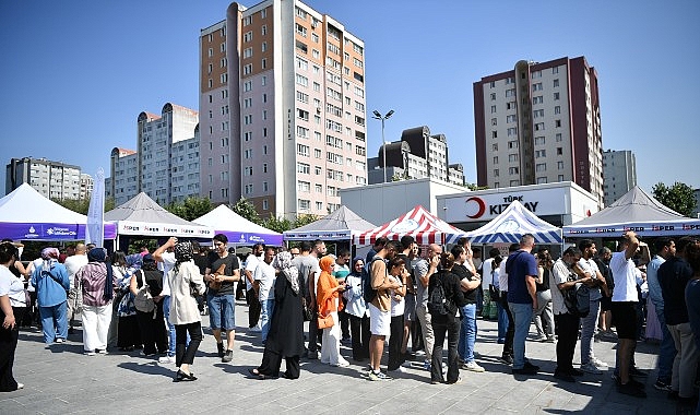 Kariyer Fuarı İş Arayanlar ile İşverenleri Buluşturdu