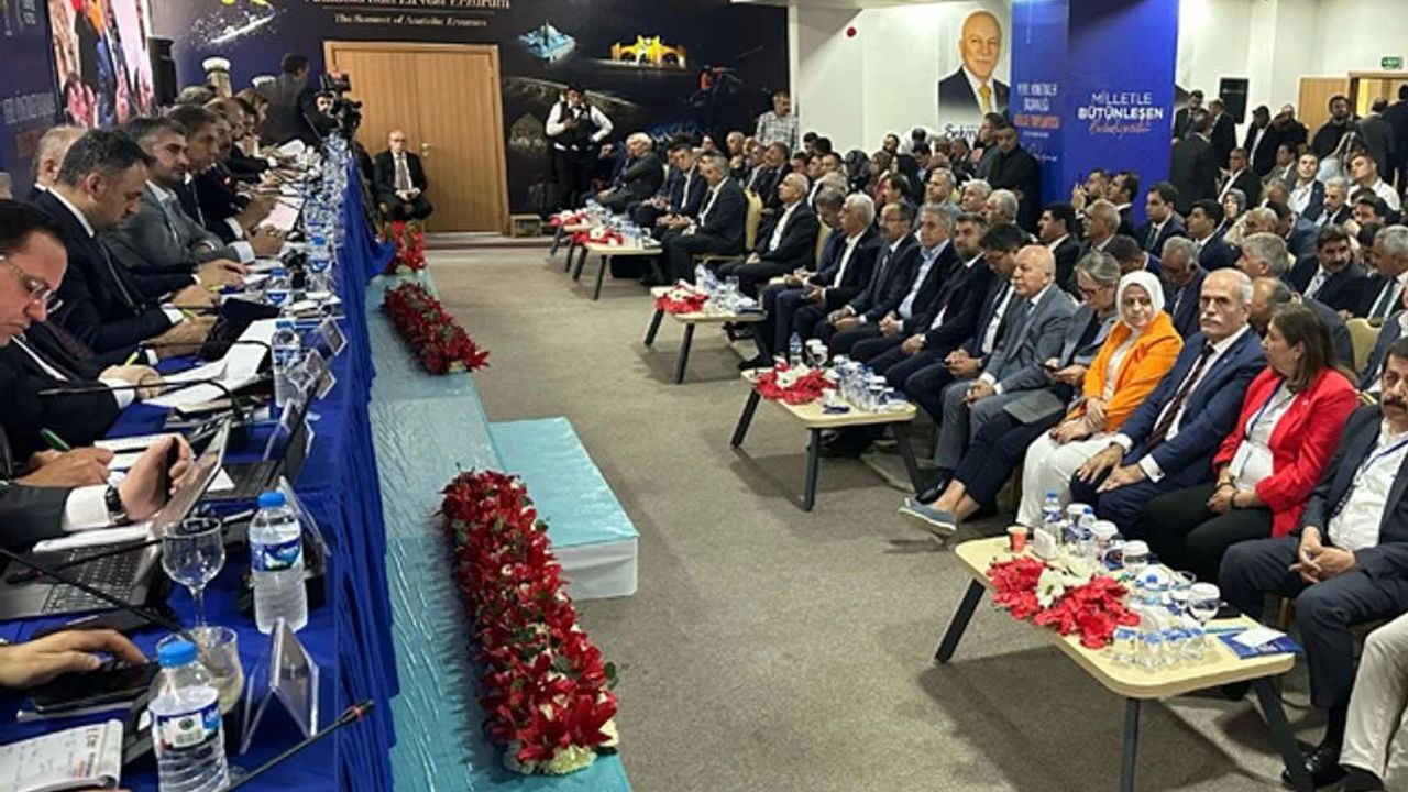 AK Parti Batman heyeti, bölge toplantısındaydı